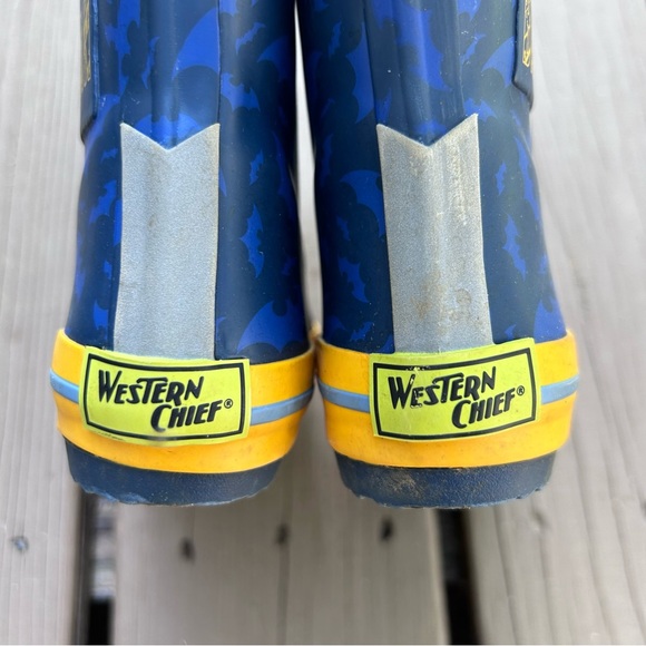 Western Chief Batman Boys Lined Rain Boots | Blue Gold Logo Pull-Ons | Size 9/10 - Picture 8 of 13